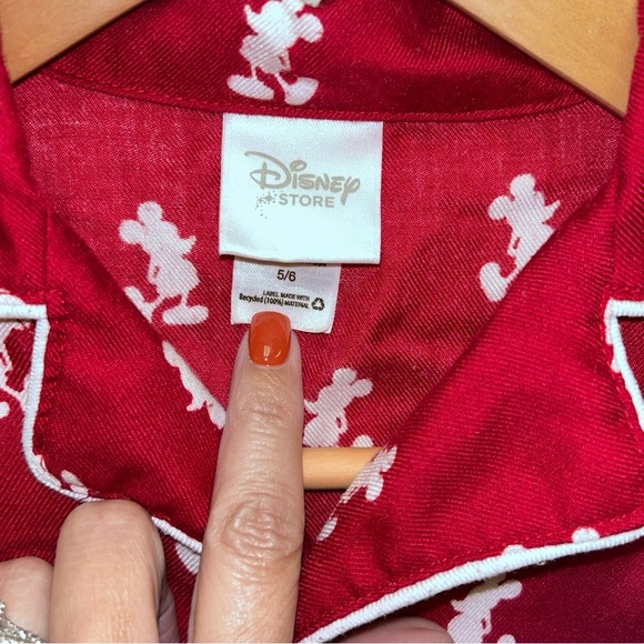 Disney Red Shirt with White Mickey Mouse Design size 5/6 - Picture 2 of 3